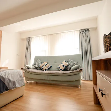 City Center Apartment Ohrid Buitenkant foto