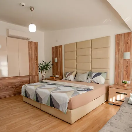 City Center Apartment Ohrid Buitenkant foto